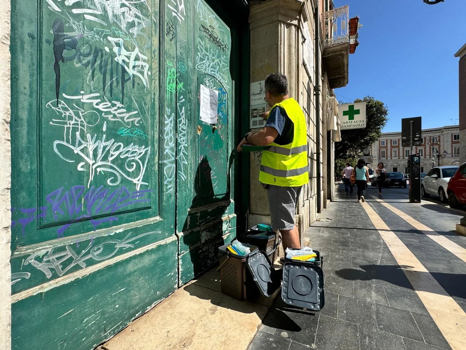 RACCOLTA DIFFERENZIATA NELLA ZONA MURATTIANA: AL VIA LA DISTRIBUZIONE DEI KIT PER LE ECOSTAZIONI